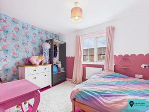 Bedroom- click for photo gallery